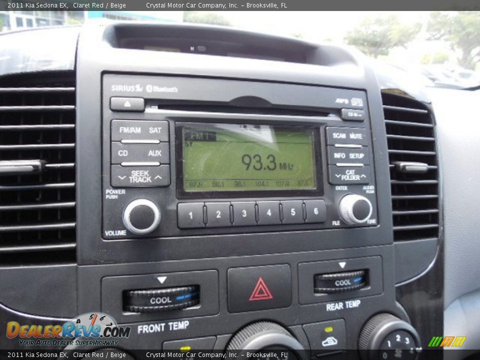 Controls of 2011 Kia Sedona EX Photo #21