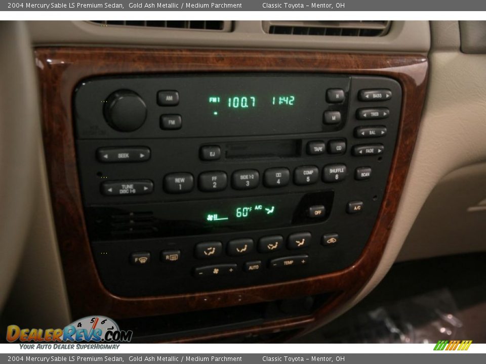 Controls of 2004 Mercury Sable LS Premium Sedan Photo #9