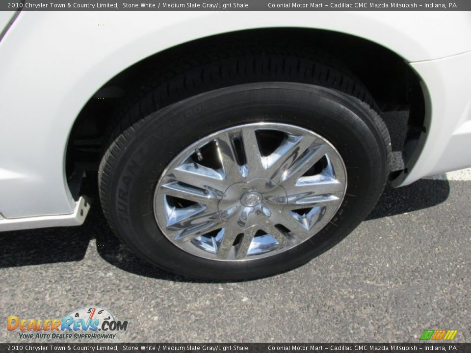 2010 Chrysler Town & Country Limited Stone White / Medium Slate Gray/Light Shale Photo #3