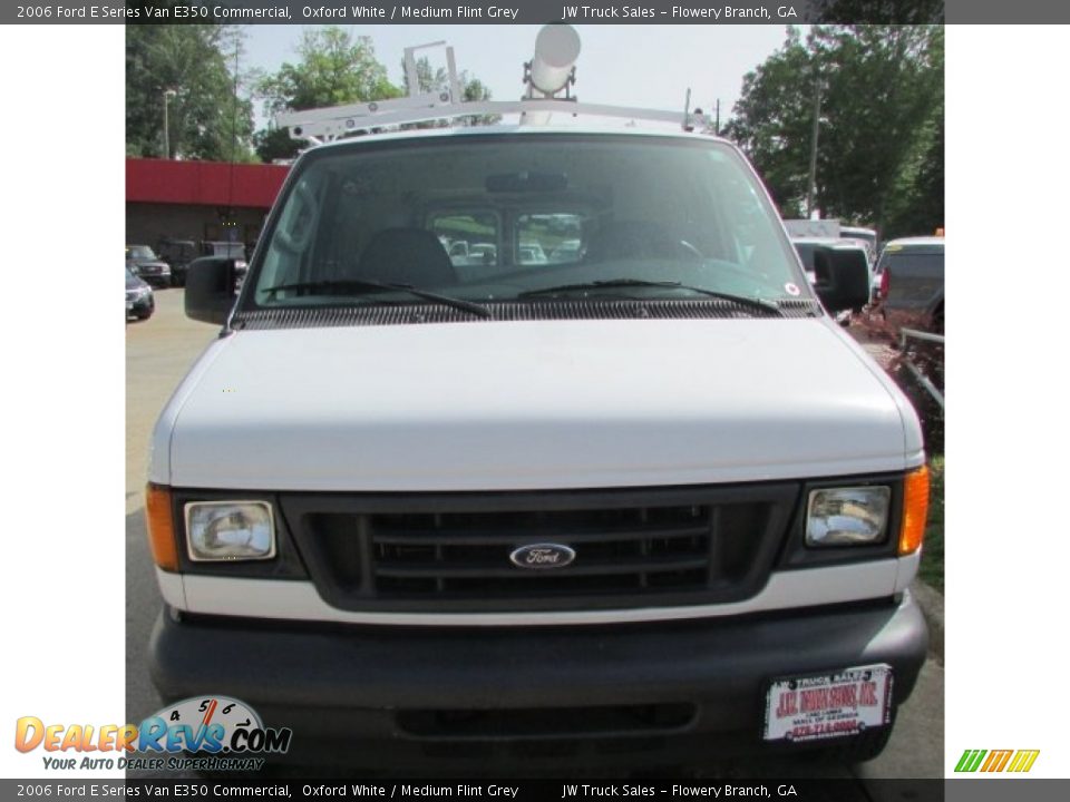 2006 Ford E Series Van E350 Commercial Oxford White / Medium Flint Grey Photo #9