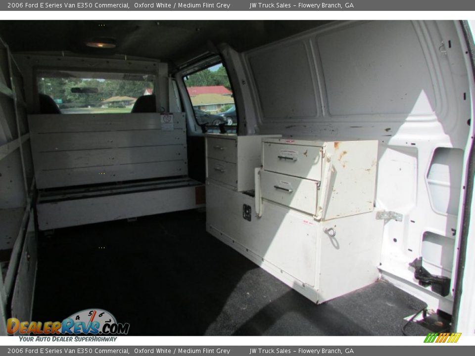2006 Ford E Series Van E350 Commercial Oxford White / Medium Flint Grey Photo #16