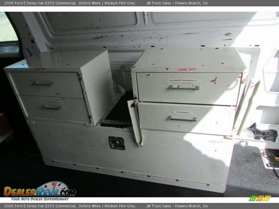 2006 Ford E Series Van E350 Commercial Oxford White / Medium Flint Grey Photo #21