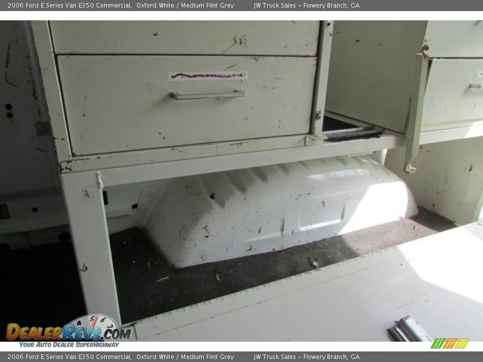 2006 Ford E Series Van E350 Commercial Oxford White / Medium Flint Grey Photo #23