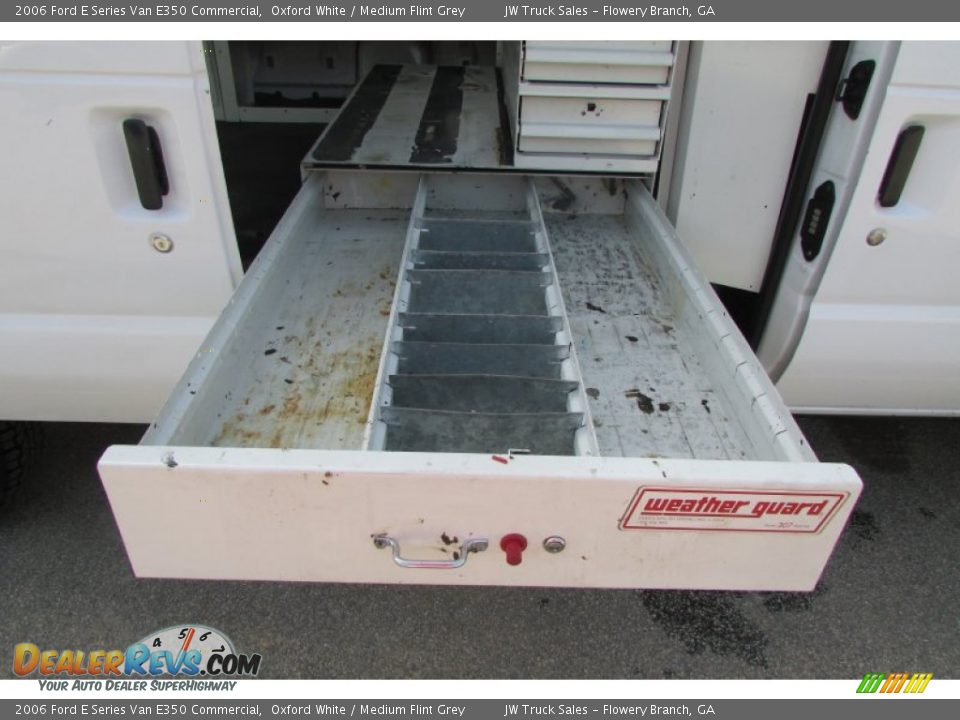 2006 Ford E Series Van E350 Commercial Oxford White / Medium Flint Grey Photo #29