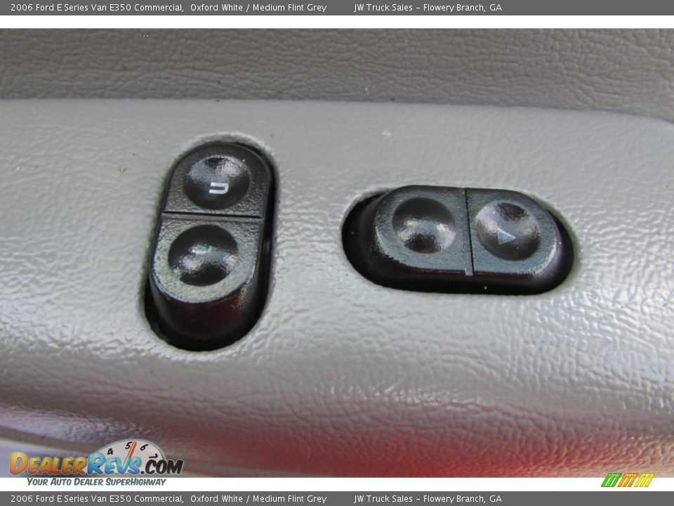 2006 Ford E Series Van E350 Commercial Oxford White / Medium Flint Grey Photo #32