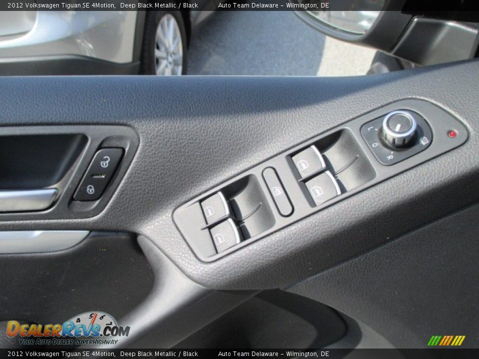 2012 Volkswagen Tiguan SE 4Motion Deep Black Metallic / Black Photo #31