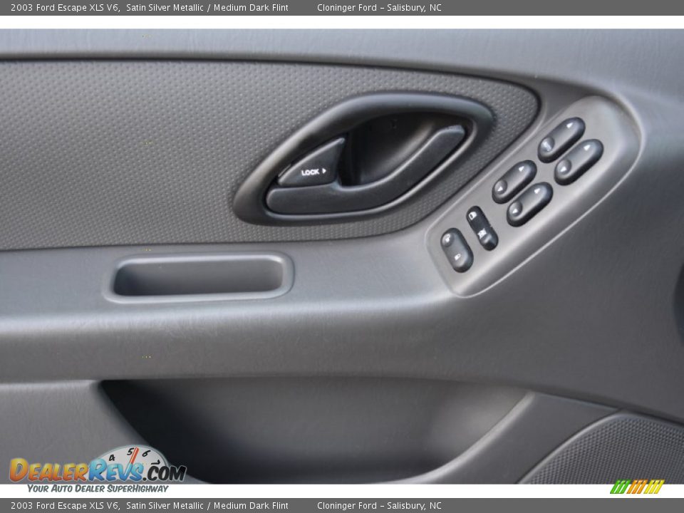2003 Ford Escape XLS V6 Satin Silver Metallic / Medium Dark Flint Photo #8