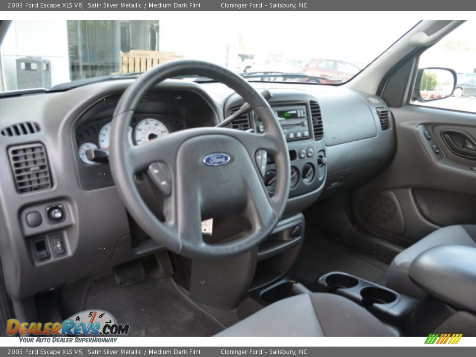 2003 Ford Escape XLS V6 Satin Silver Metallic / Medium Dark Flint Photo #10
