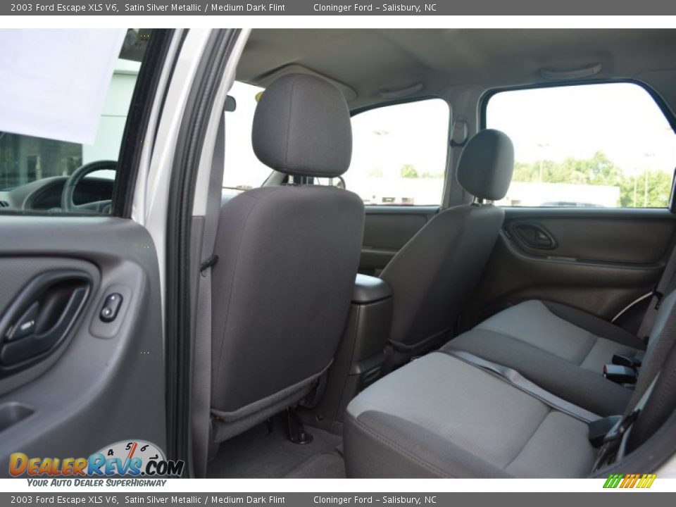2003 Ford Escape XLS V6 Satin Silver Metallic / Medium Dark Flint Photo #11