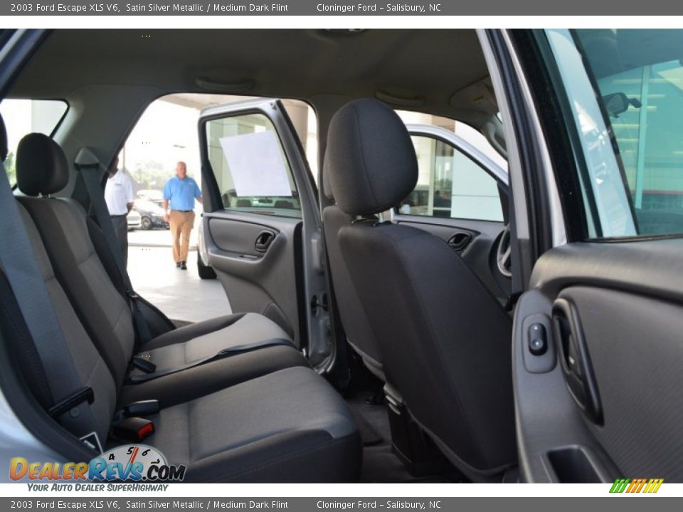 2003 Ford Escape XLS V6 Satin Silver Metallic / Medium Dark Flint Photo #13