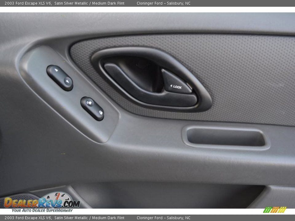 2003 Ford Escape XLS V6 Satin Silver Metallic / Medium Dark Flint Photo #14