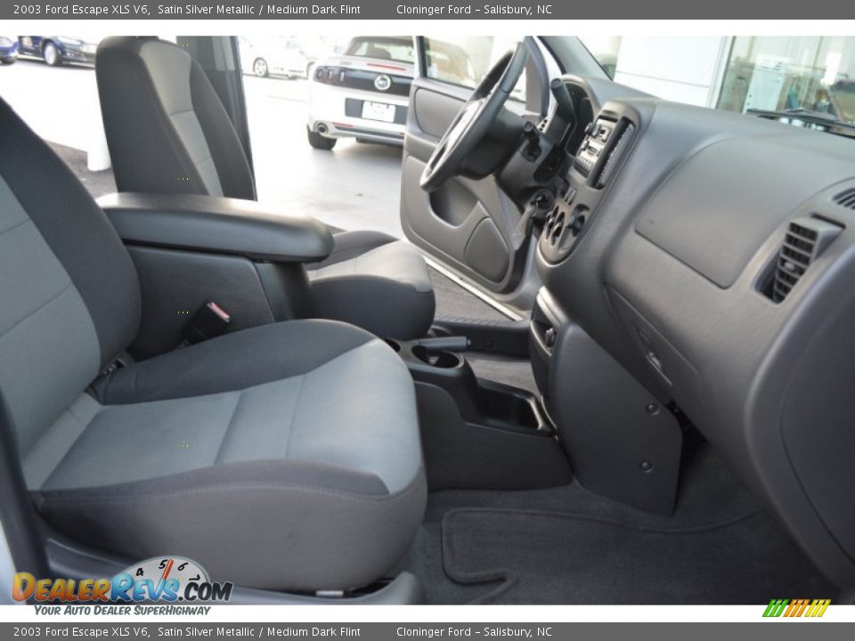 2003 Ford Escape XLS V6 Satin Silver Metallic / Medium Dark Flint Photo #15