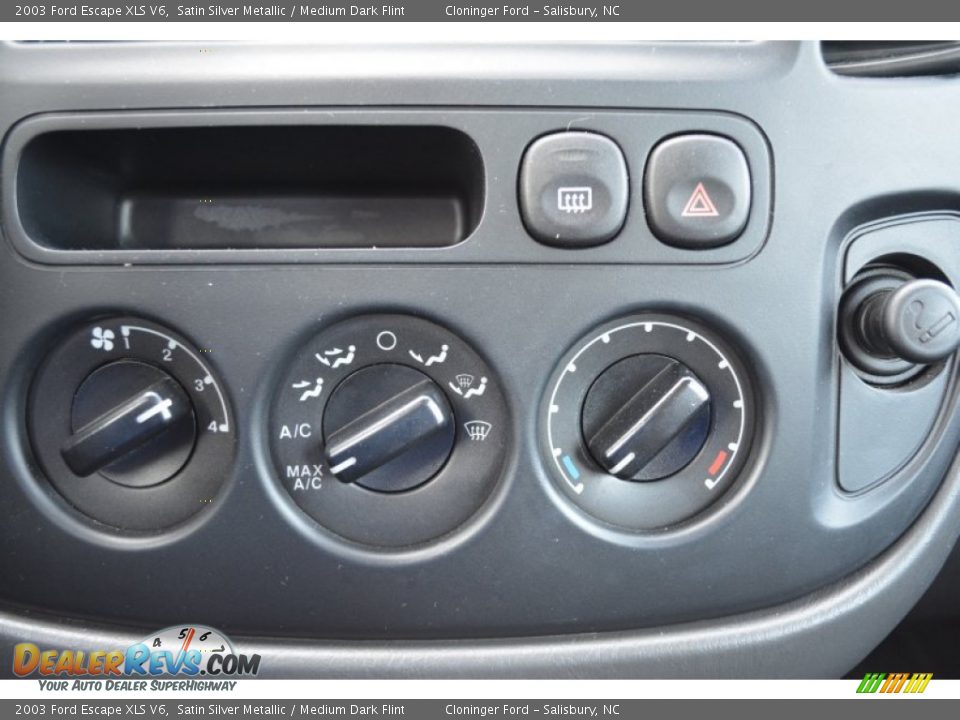 2003 Ford Escape XLS V6 Satin Silver Metallic / Medium Dark Flint Photo #20