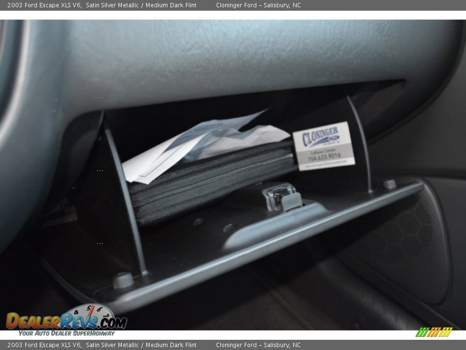 2003 Ford Escape XLS V6 Satin Silver Metallic / Medium Dark Flint Photo #25