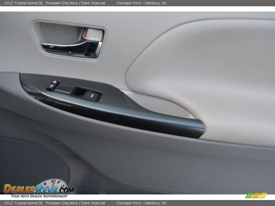 2012 Toyota Sienna SE Predawn Gray Mica / Dark Charcoal Photo #16