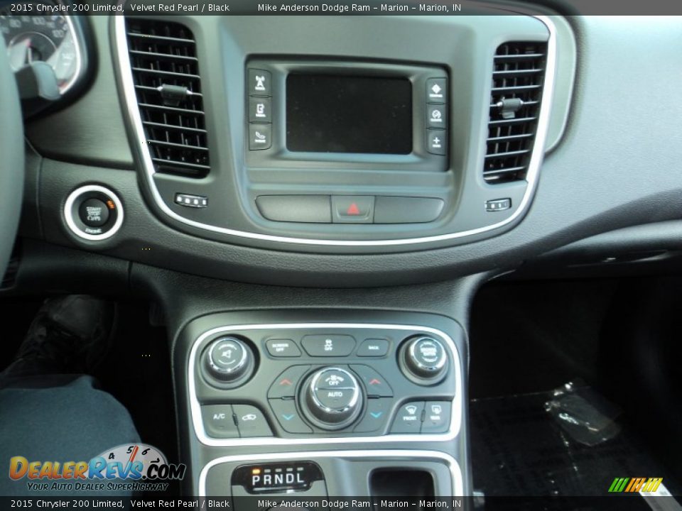2015 Chrysler 200 Limited Velvet Red Pearl / Black Photo #6
