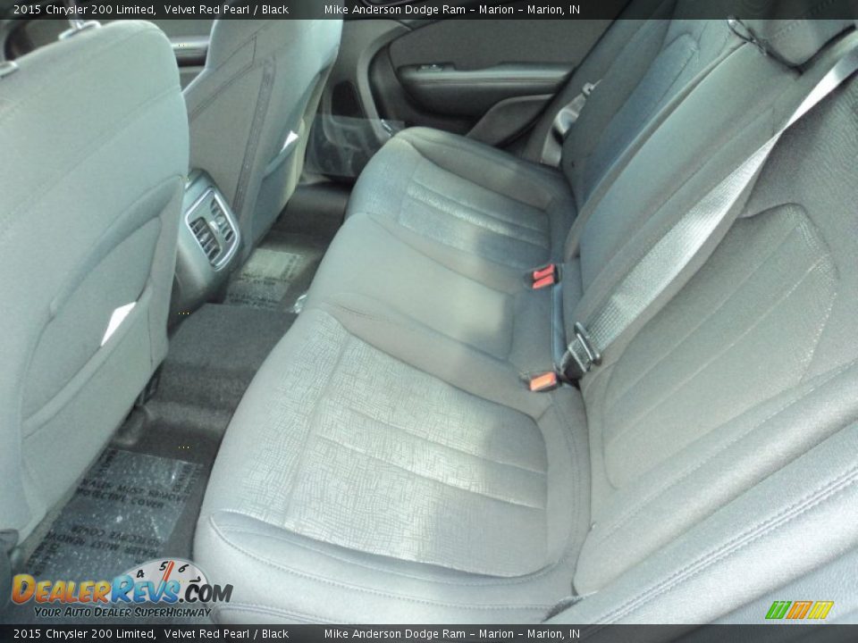 2015 Chrysler 200 Limited Velvet Red Pearl / Black Photo #8