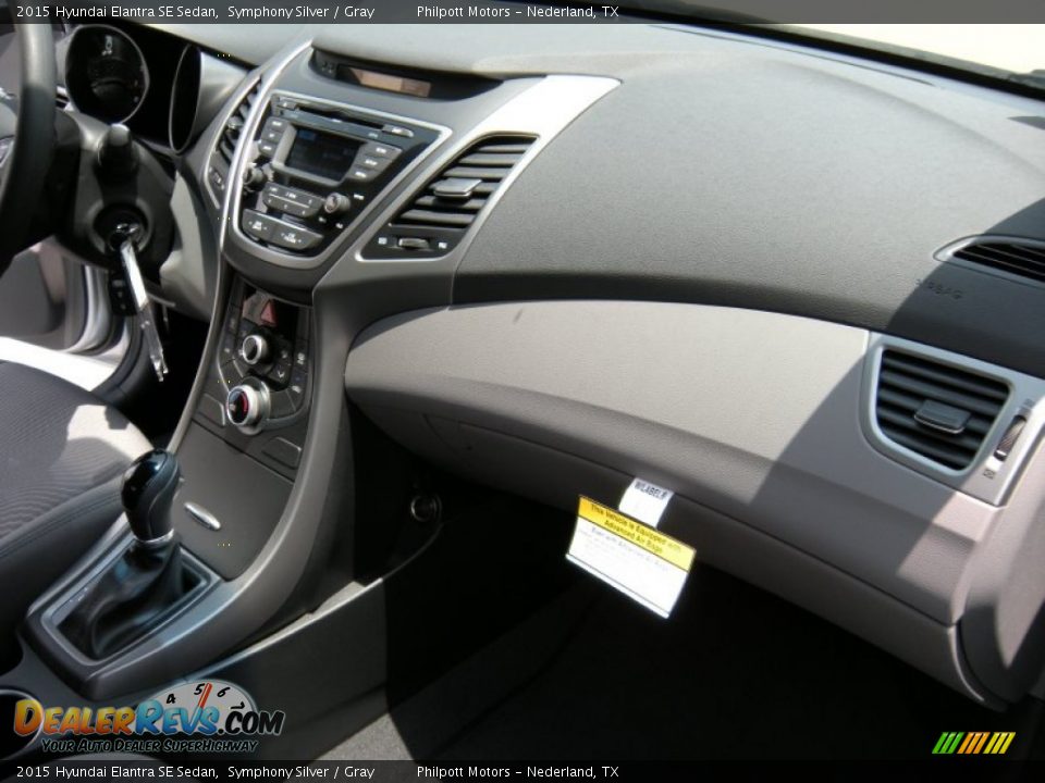 2015 Hyundai Elantra SE Sedan Symphony Silver / Gray Photo #17
