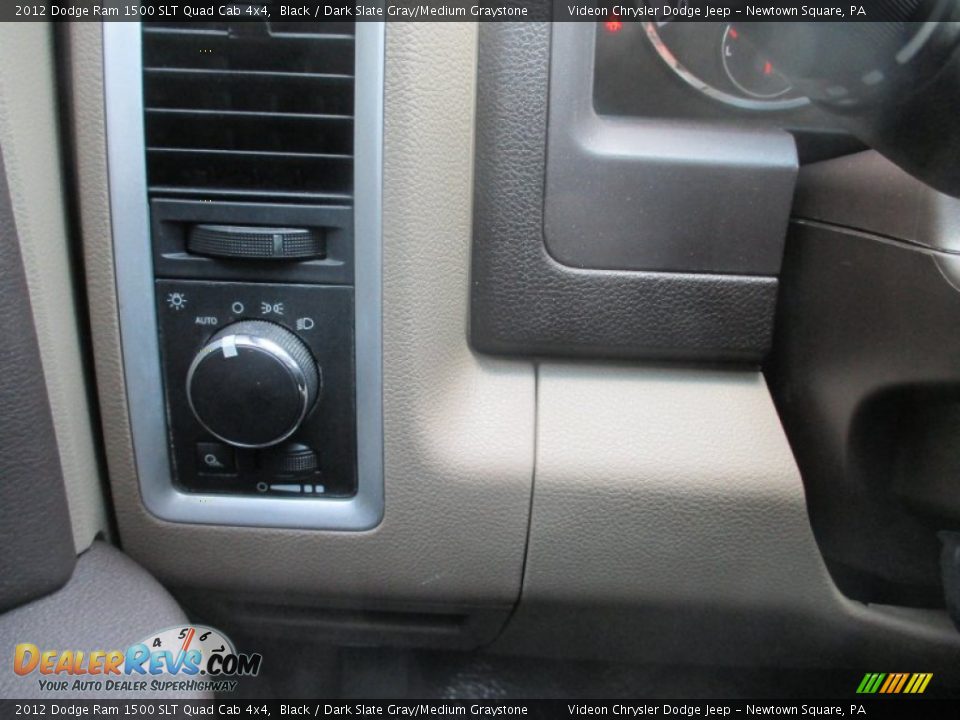2012 Dodge Ram 1500 SLT Quad Cab 4x4 Black / Dark Slate Gray/Medium Graystone Photo #27