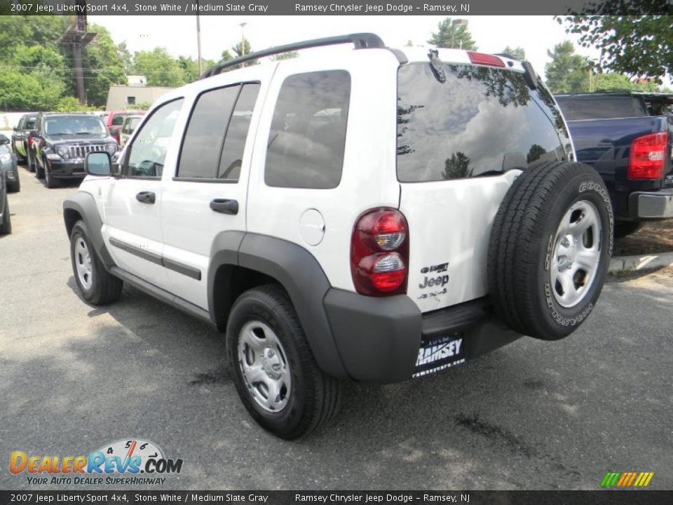 2007 Jeep Liberty Sport 4x4 Stone White / Medium Slate Gray Photo #9