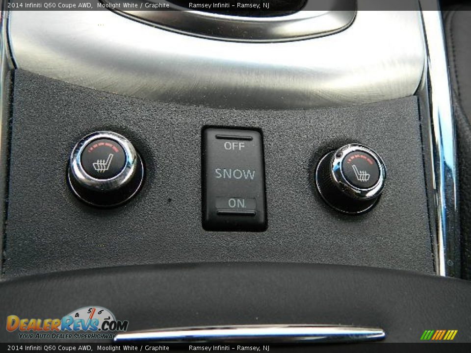 2014 Infiniti Q60 Coupe AWD Moolight White / Graphite Photo #18