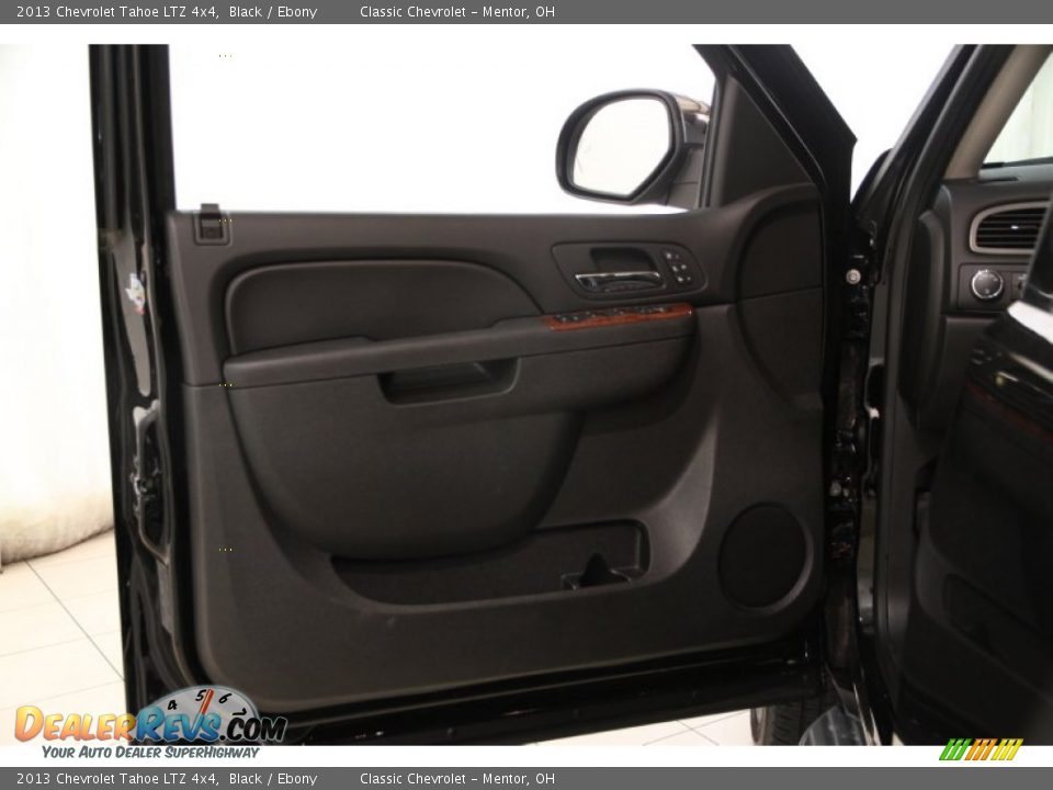2013 Chevrolet Tahoe LTZ 4x4 Black / Ebony Photo #4