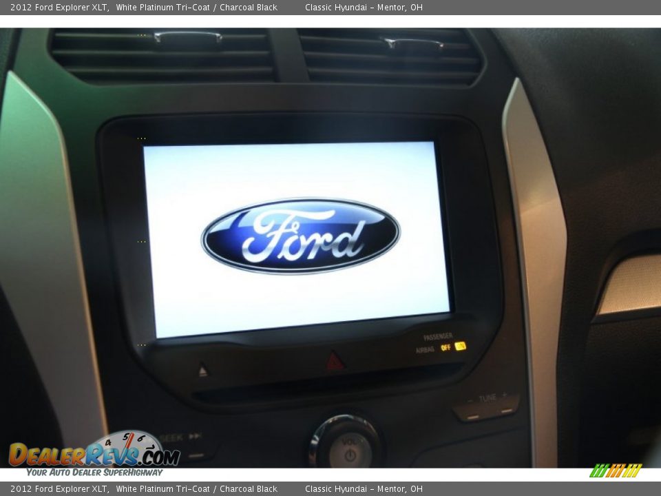 2012 Ford Explorer XLT White Platinum Tri-Coat / Charcoal Black Photo #22