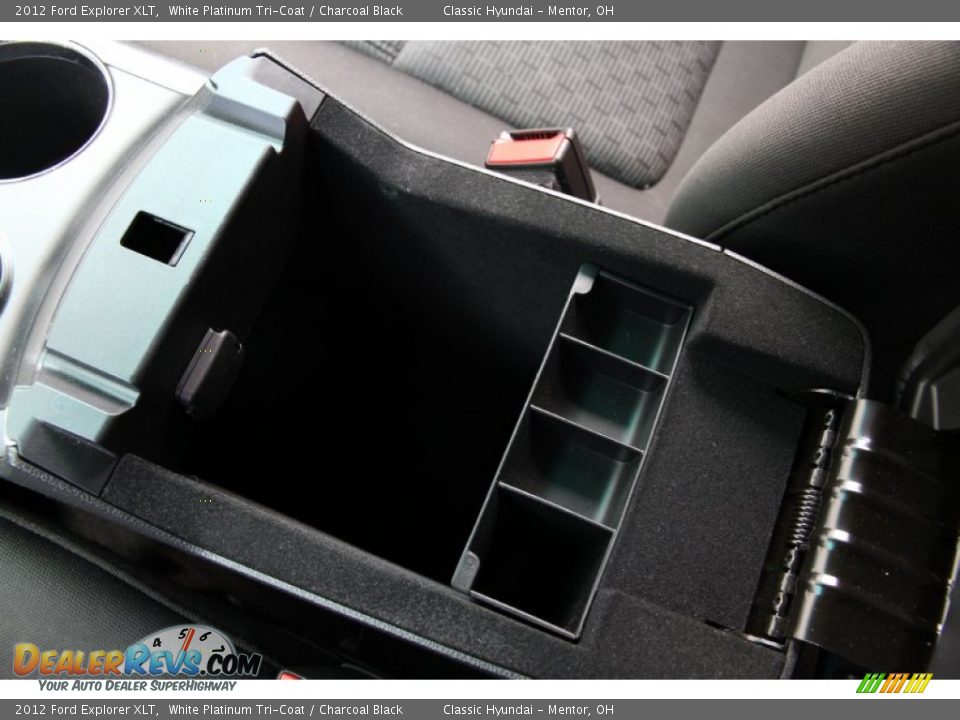 2012 Ford Explorer XLT White Platinum Tri-Coat / Charcoal Black Photo #24