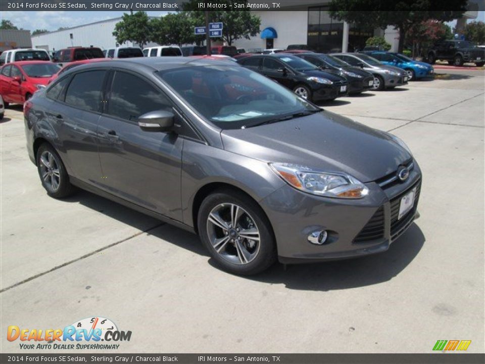 2014 Ford Focus SE Sedan Sterling Gray / Charcoal Black Photo #1