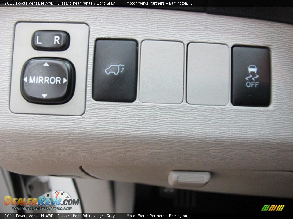 2011 Toyota Venza I4 AWD Blizzard Pearl White / Light Gray Photo #34