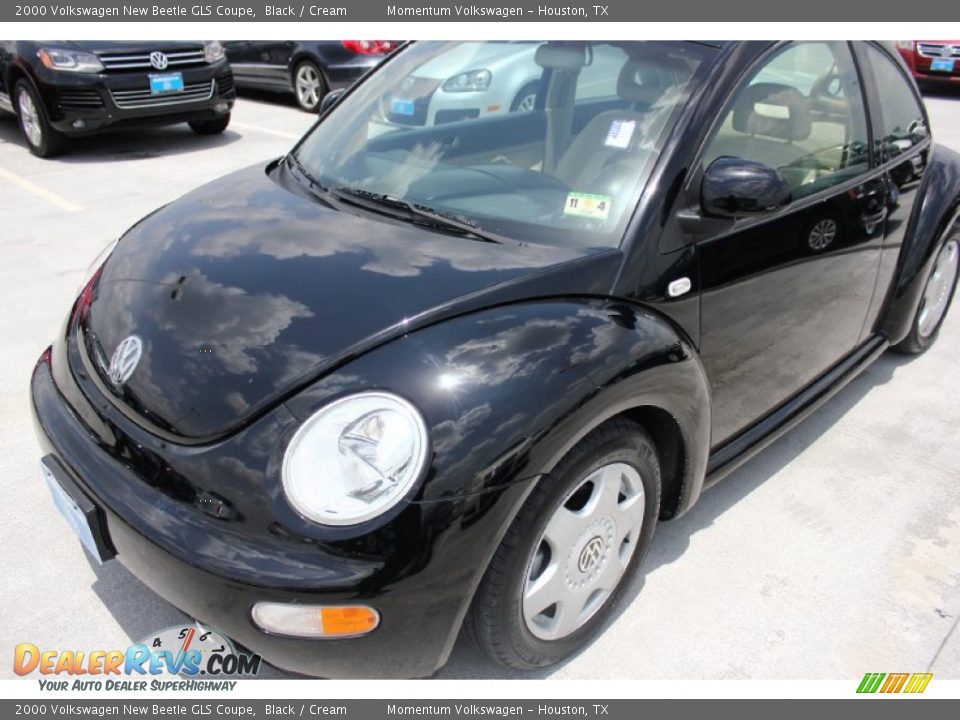 2000 Volkswagen New Beetle GLS Coupe Black / Cream Photo #3