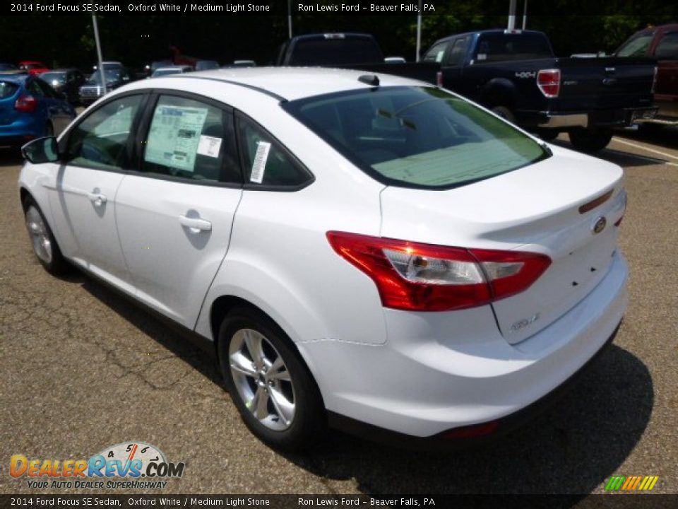 2014 Ford Focus SE Sedan Oxford White / Medium Light Stone Photo #6