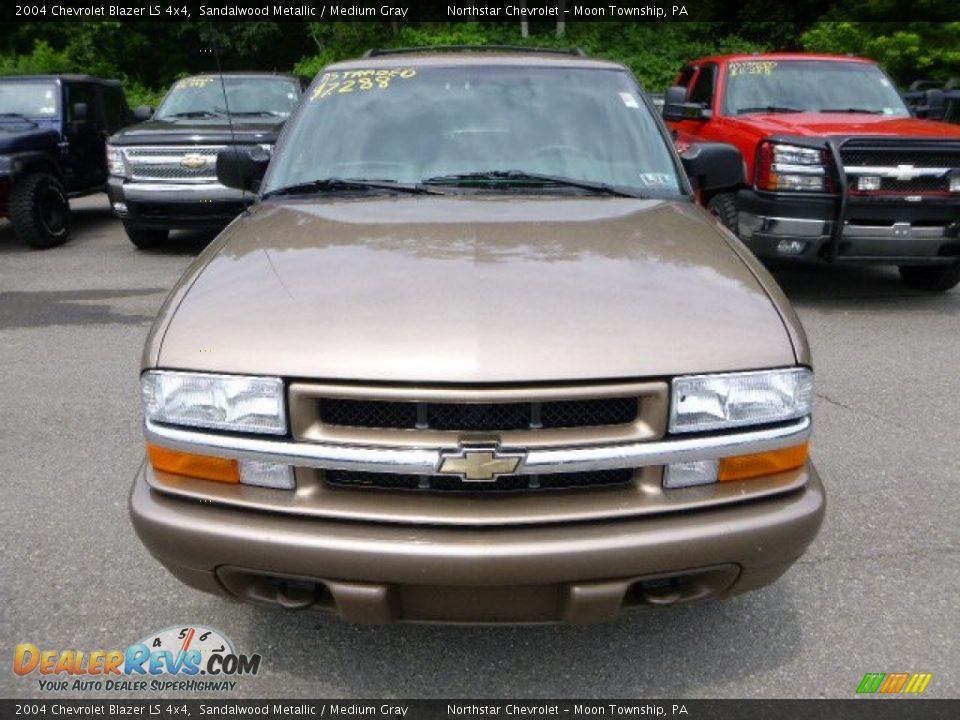 2004 Chevrolet Blazer LS 4x4 Sandalwood Metallic / Medium Gray Photo #6