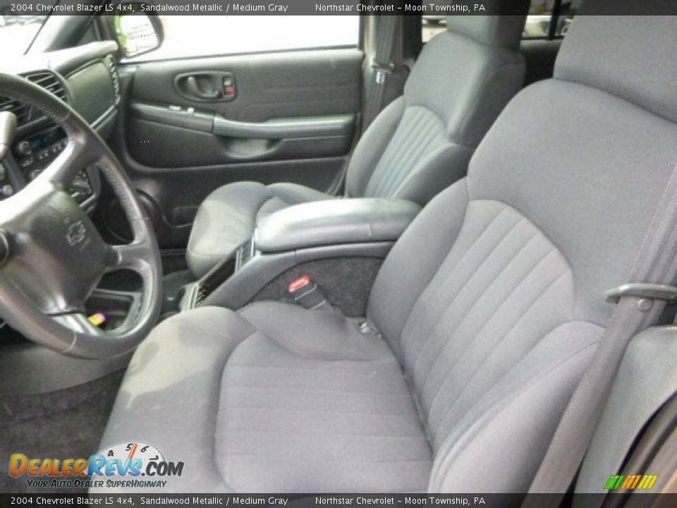 2004 Chevrolet Blazer LS 4x4 Sandalwood Metallic / Medium Gray Photo #8