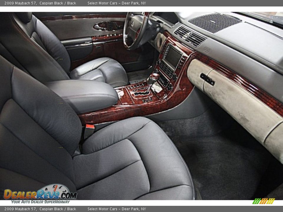 Dashboard of 2009 Maybach 57  Photo #10