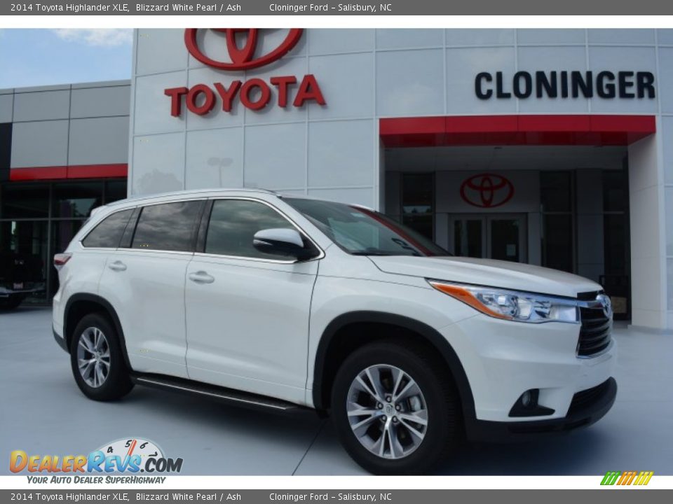 2014 Toyota Highlander XLE Blizzard White Pearl / Ash Photo #1