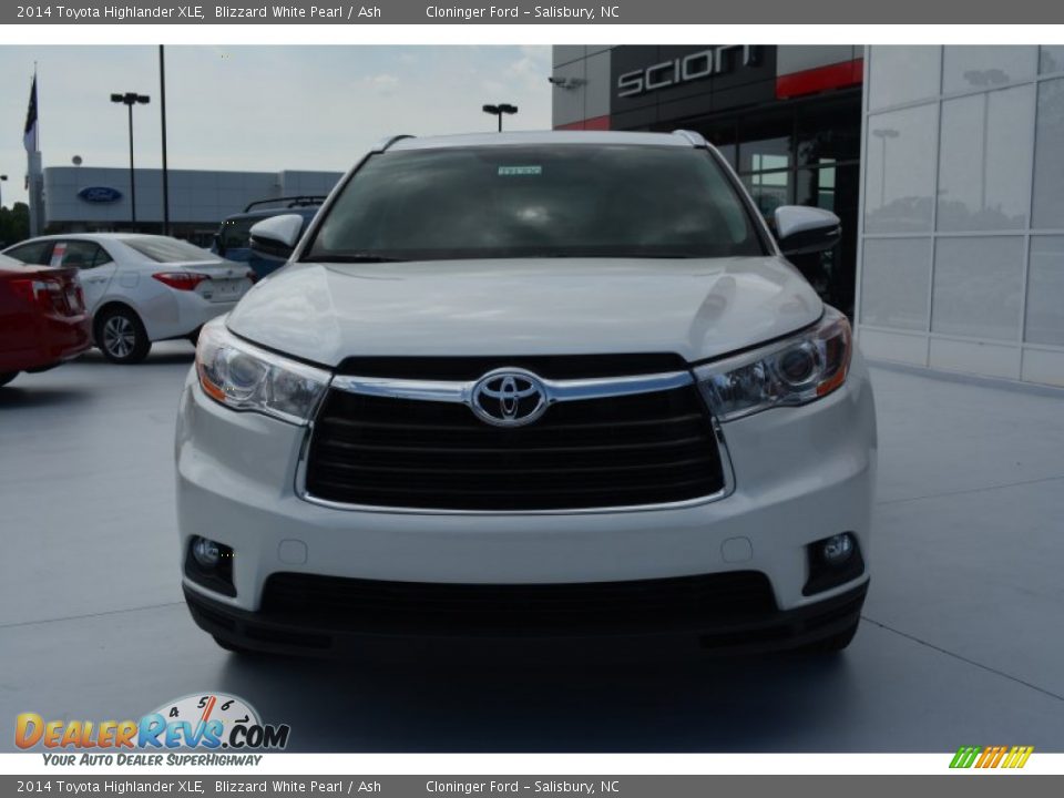 2014 Toyota Highlander XLE Blizzard White Pearl / Ash Photo #4