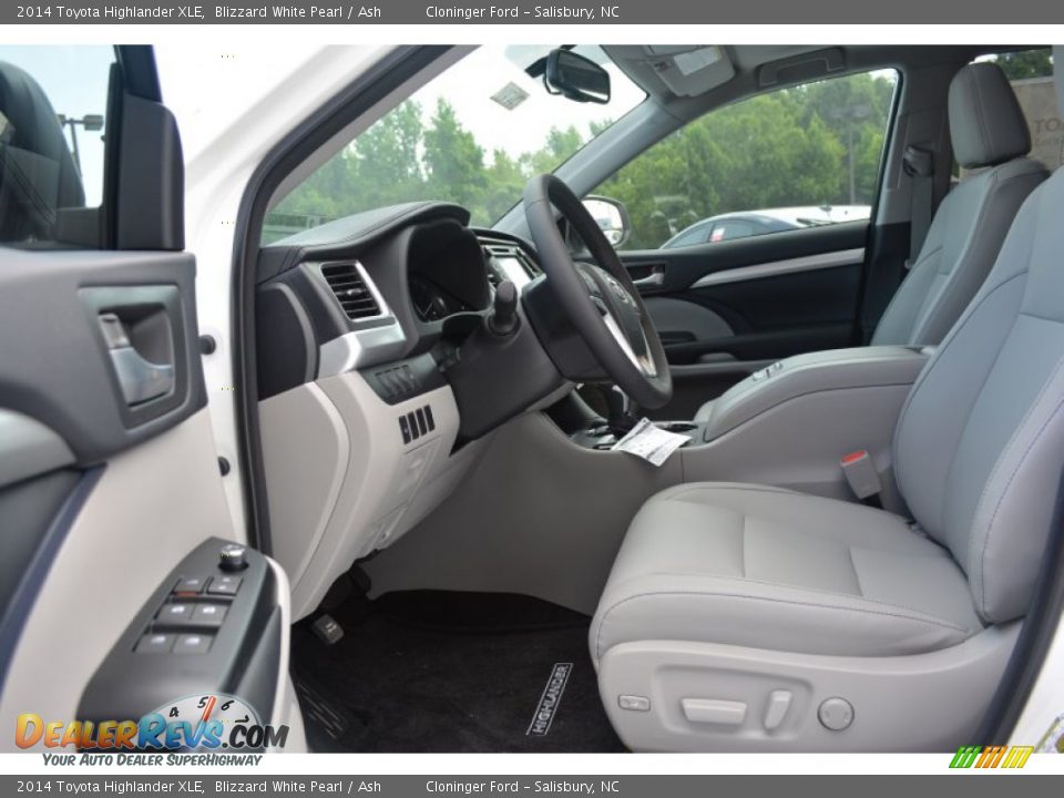 2014 Toyota Highlander XLE Blizzard White Pearl / Ash Photo #6