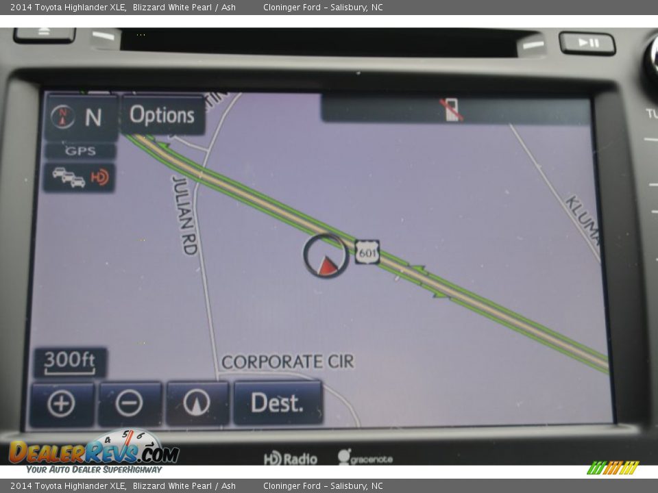 2014 Toyota Highlander XLE Blizzard White Pearl / Ash Photo #16