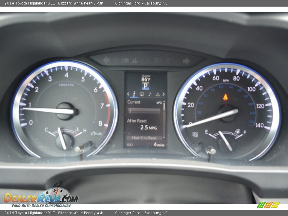 2014 Toyota Highlander XLE Blizzard White Pearl / Ash Photo #23