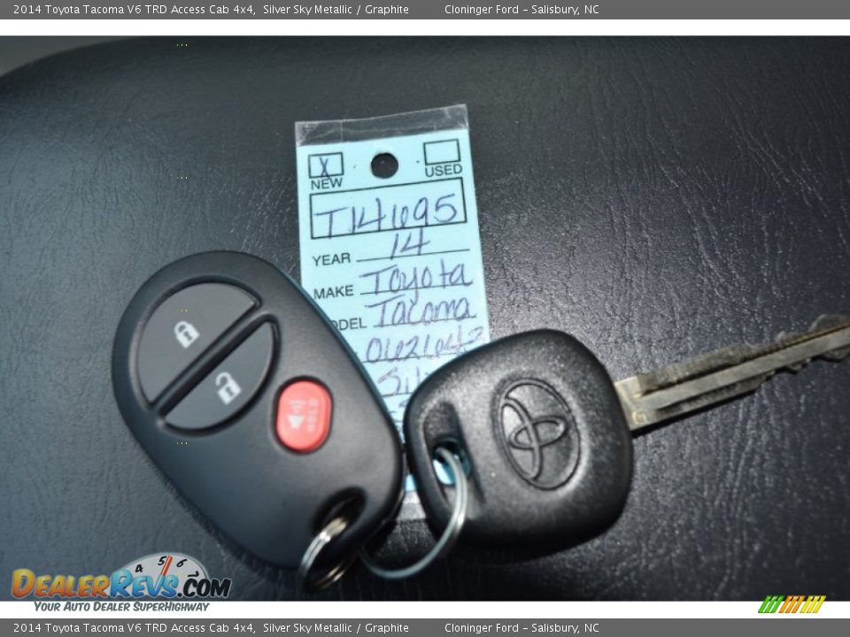 2014 Toyota Tacoma V6 TRD Access Cab 4x4 Silver Sky Metallic / Graphite Photo #21