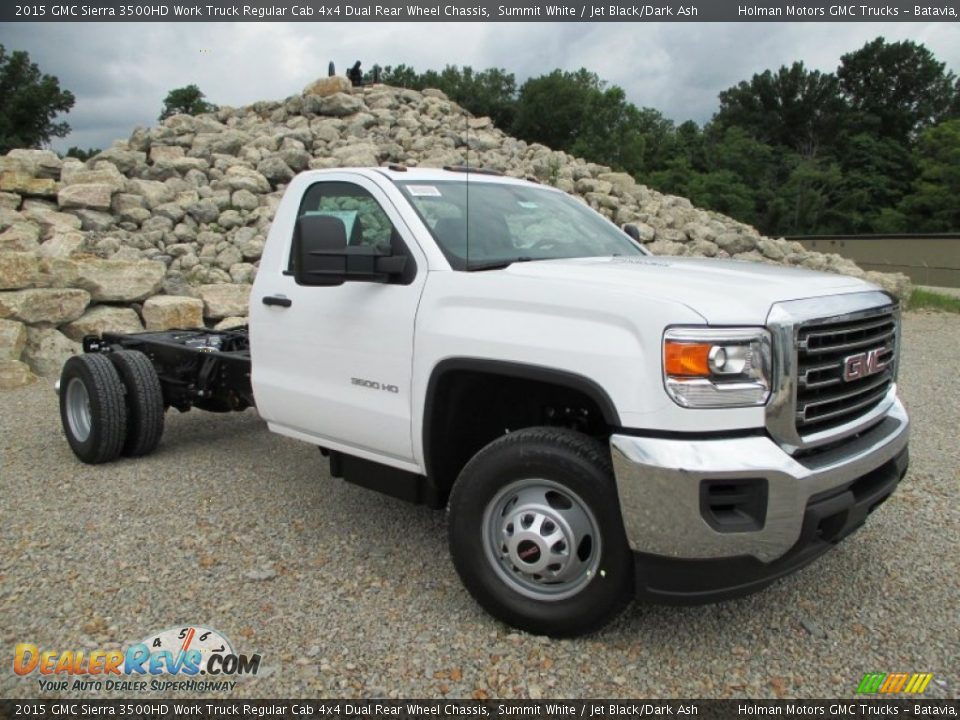 Front 3/4 View of 2015 GMC Sierra 3500HD Work Truck Regular Cab 4x4 Dual Rear Wheel Chassis Photo #1
