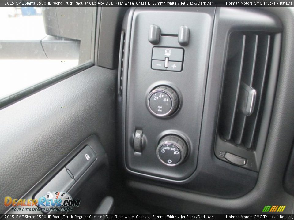 Controls of 2015 GMC Sierra 3500HD Work Truck Regular Cab 4x4 Dual Rear Wheel Chassis Photo #12