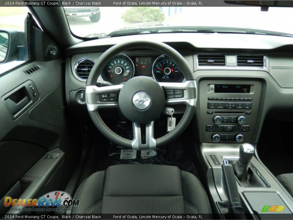 Dashboard of 2014 Ford Mustang GT Coupe Photo #8