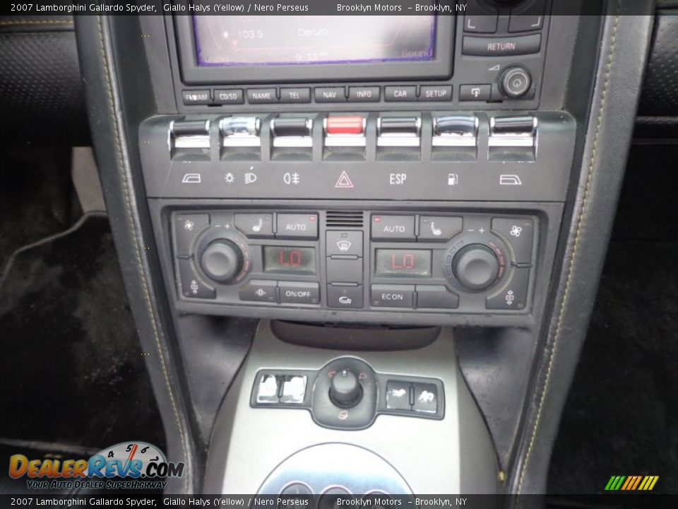 Controls of 2007 Lamborghini Gallardo Spyder Photo #30
