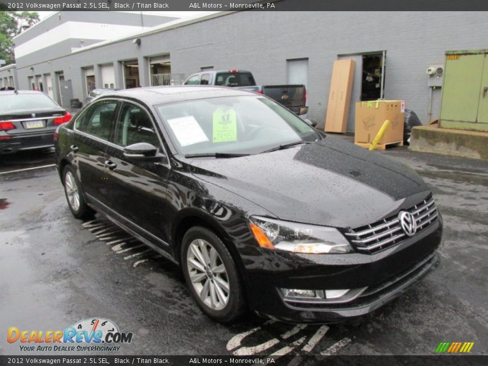 2012 Volkswagen Passat 2.5L SEL Black / Titan Black Photo #7