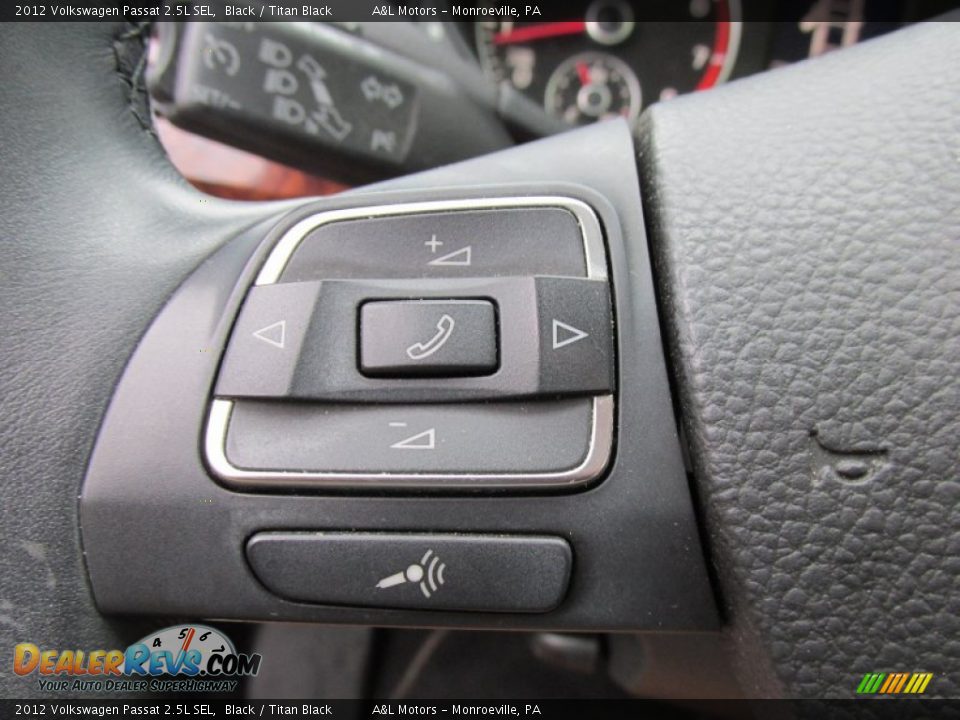 2012 Volkswagen Passat 2.5L SEL Black / Titan Black Photo #17