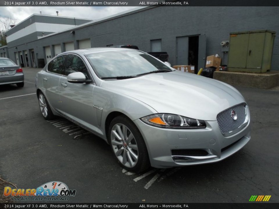 Front 3/4 View of 2014 Jaguar XF 3.0 AWD Photo #8