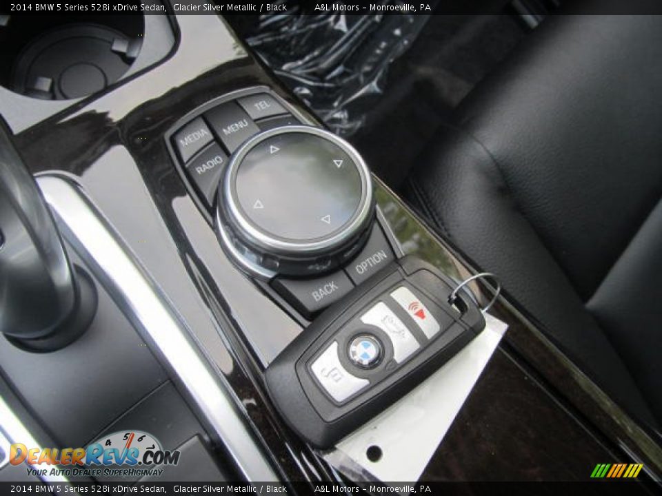 2014 BMW 5 Series 528i xDrive Sedan Glacier Silver Metallic / Black Photo #17