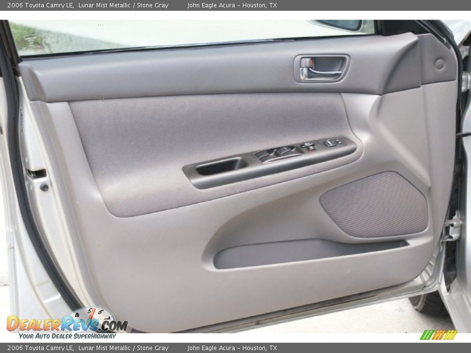 2006 Toyota Camry LE Lunar Mist Metallic / Stone Gray Photo #11